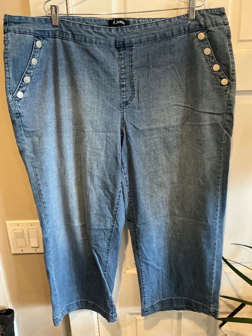 D. Jeans in sailor style pulse size 22w